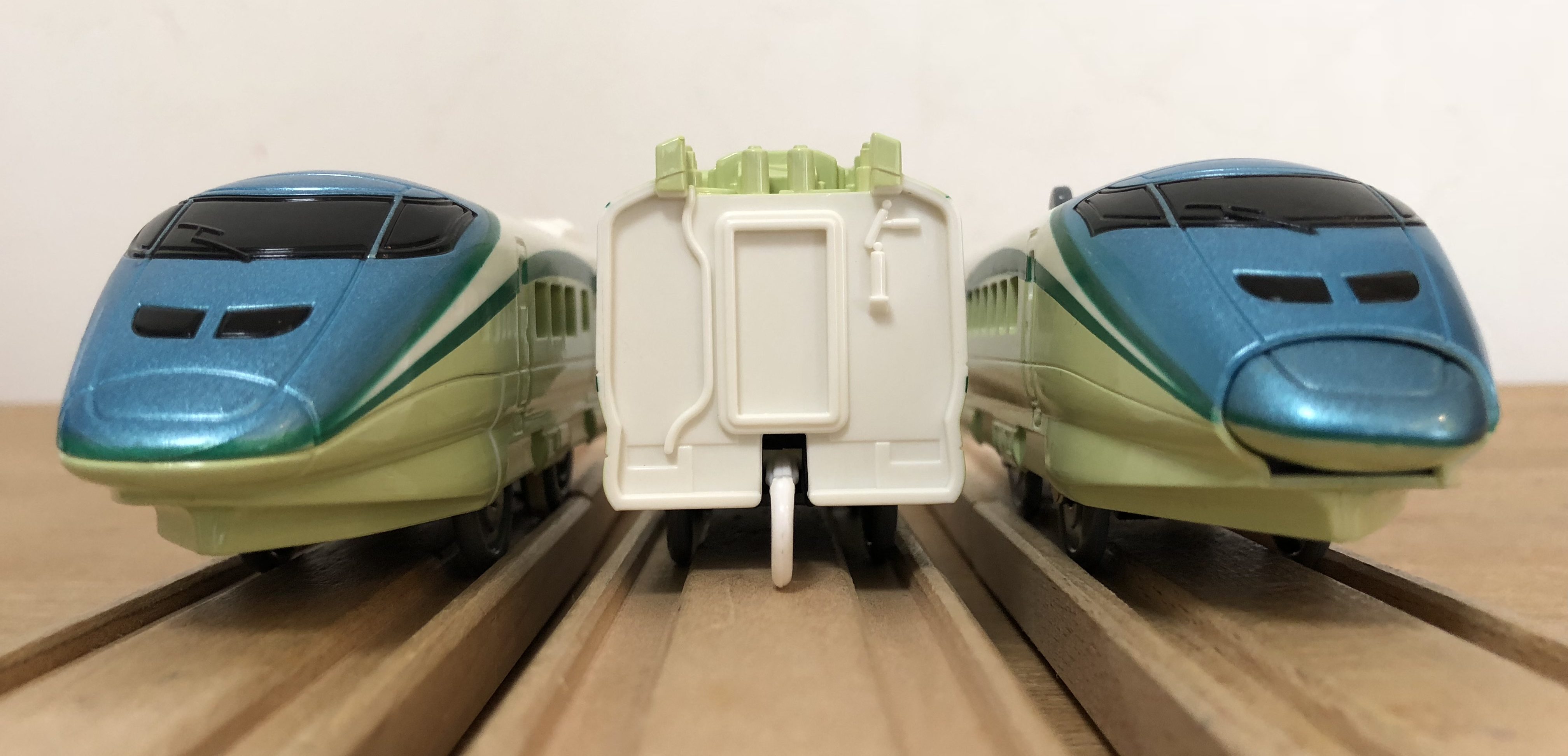 レビュー】プラレール E3系新幹線とれいゆ（ぼくもだいすき！たのしい 