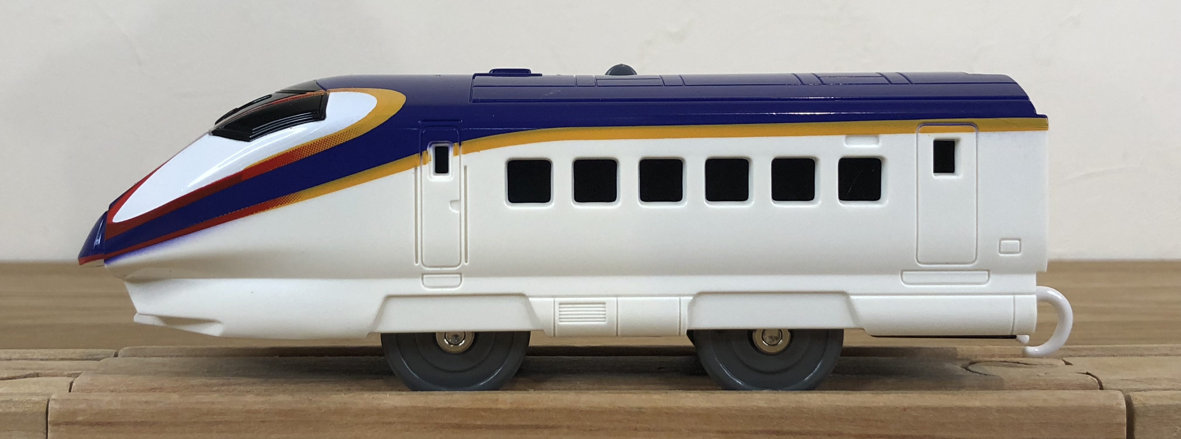 プラレール S-09 E3系新幹線つばさ2000番代（連結仕様）
