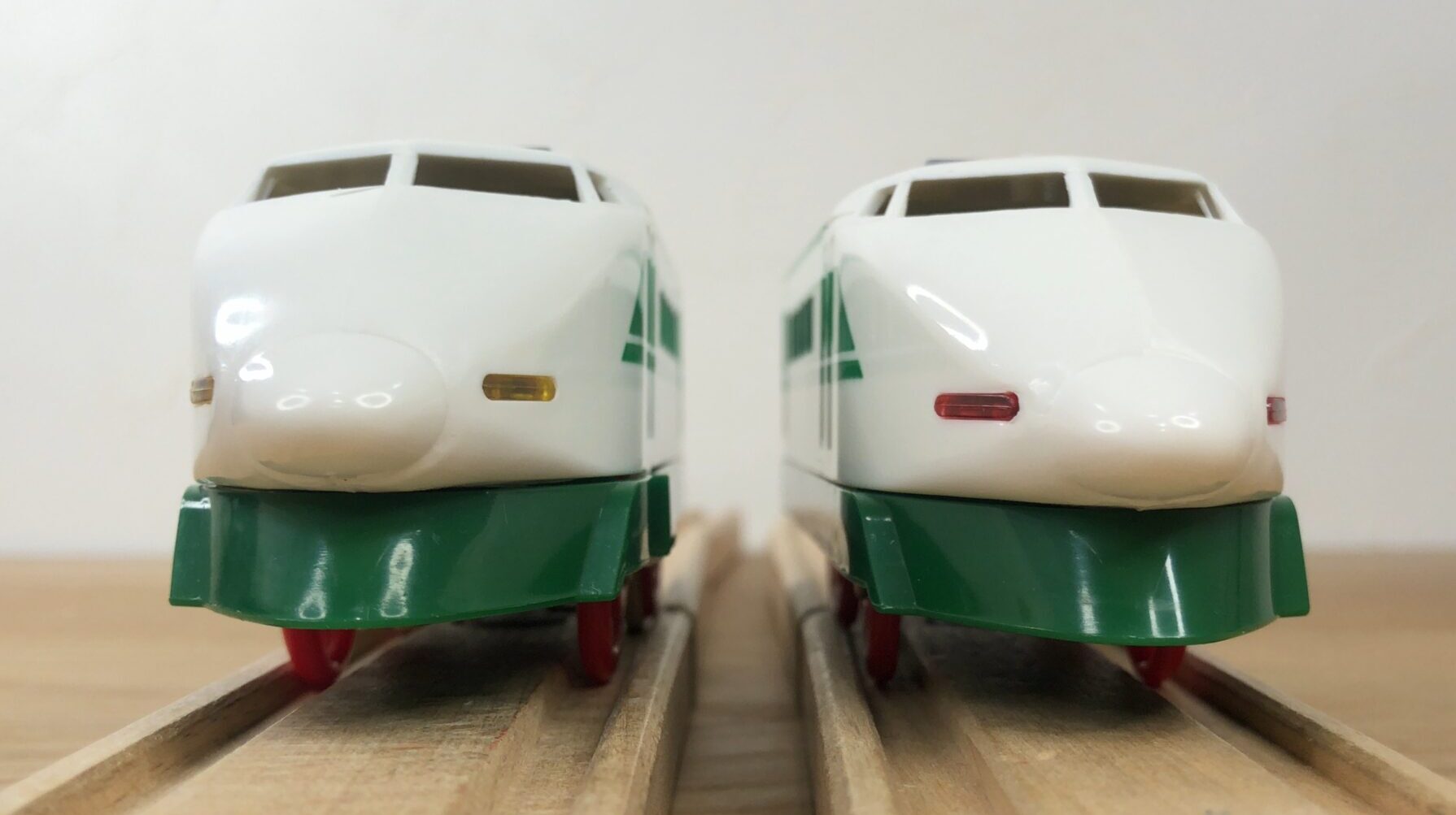 レビュー】プラレール 200系東北新幹線（2000番台） - プラテツ